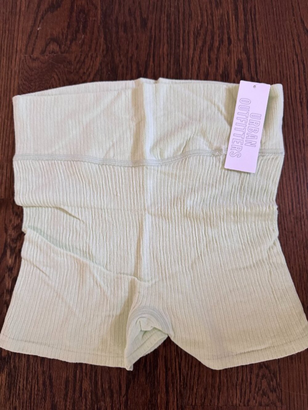 URBAN OUTFITTERS DIANNA SEAMLESS RIBBED SHORTS SIZE M/L